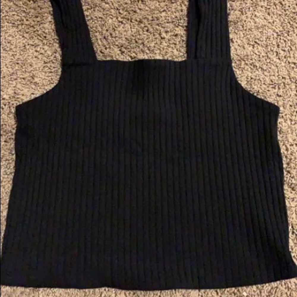 AE black crop top